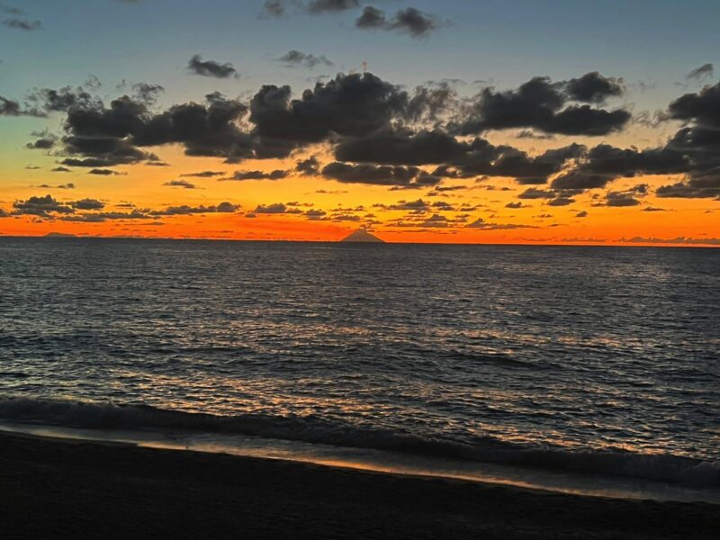 Tramonto sullo stromboli