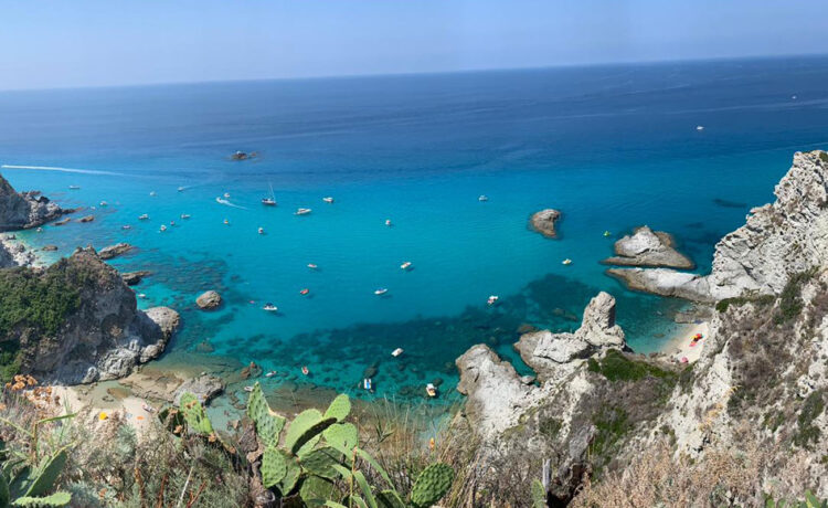 Capo Vaticano, il belvedere e il faro